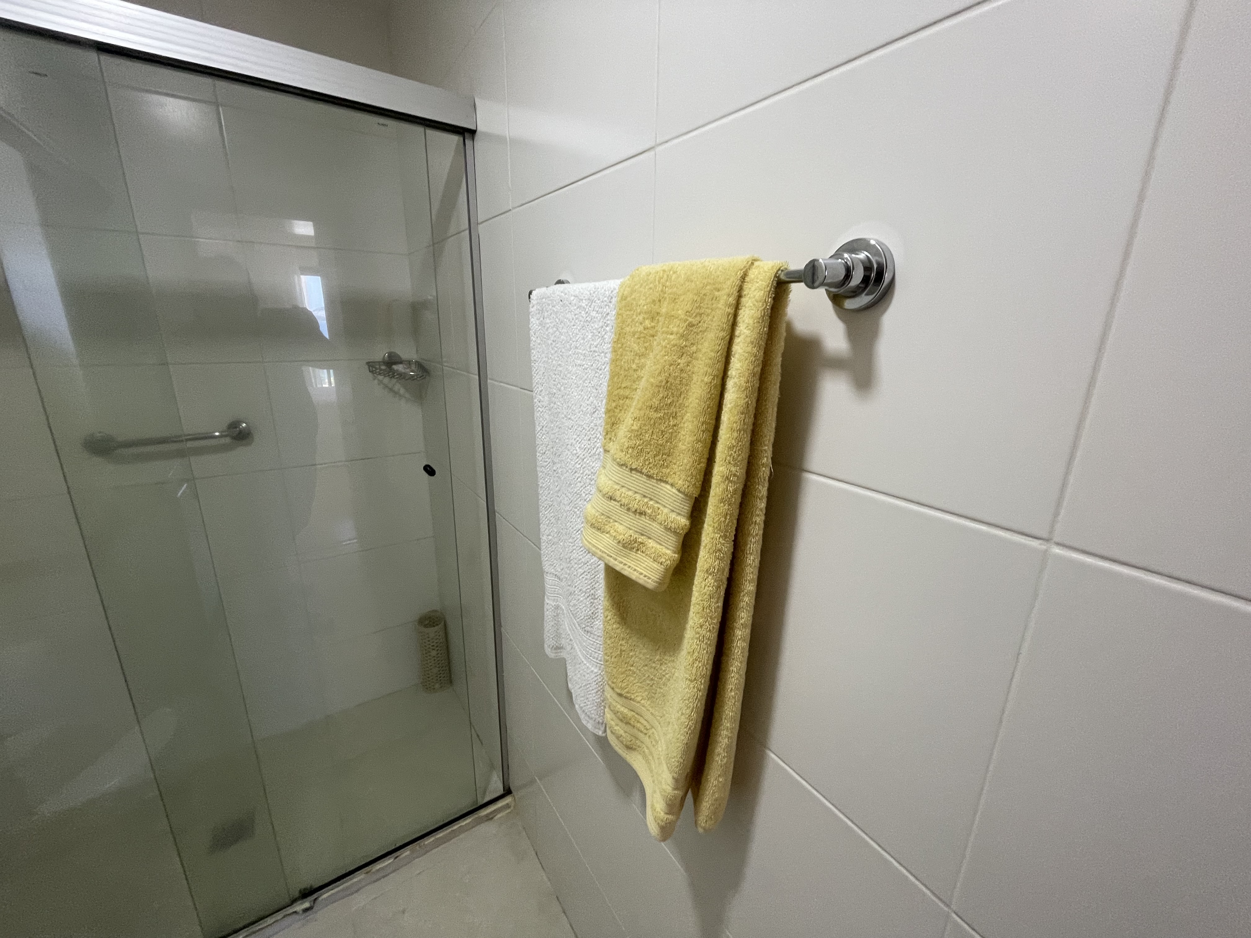 Top leblon 2 quartos sendo 1 suite