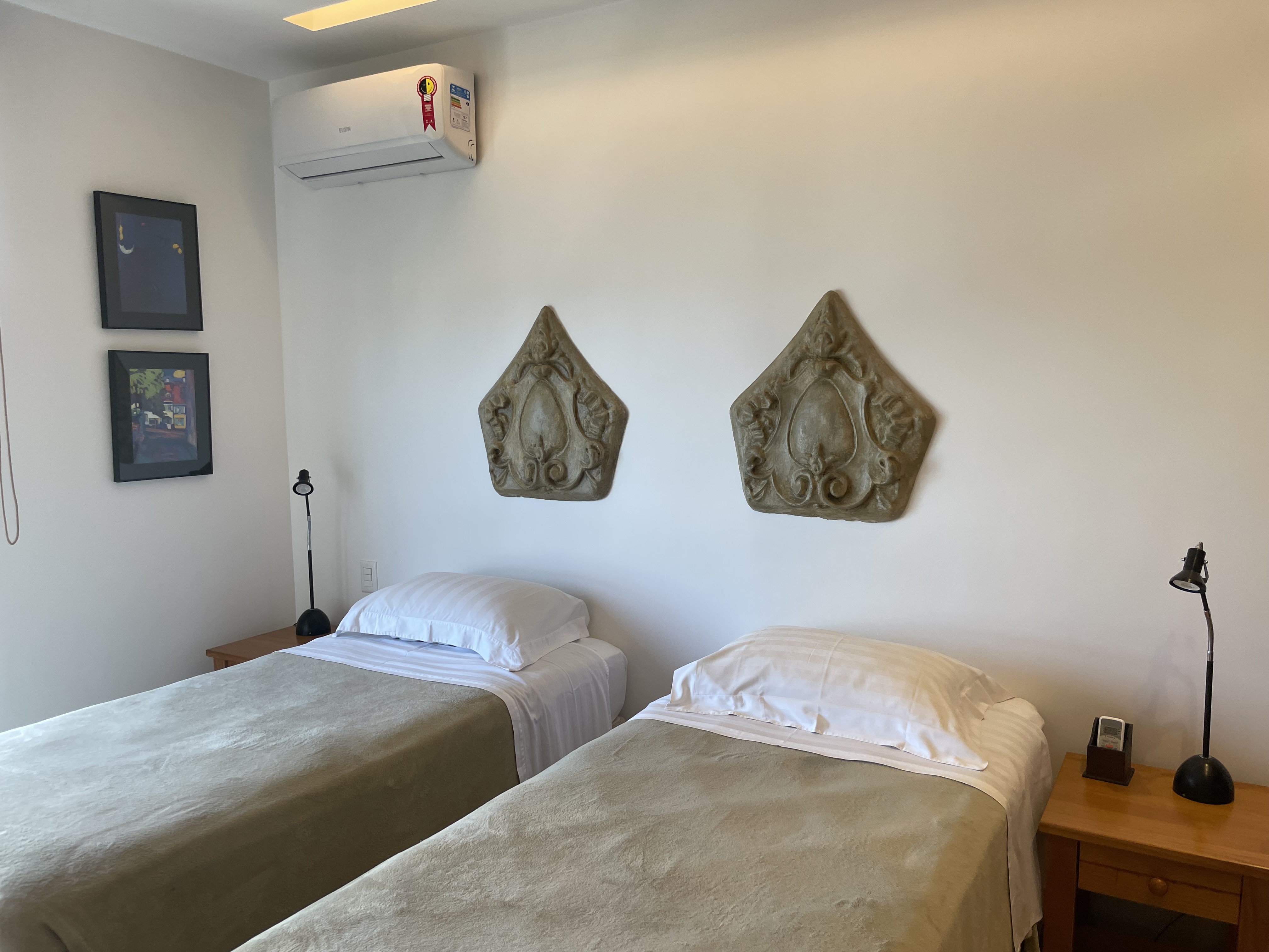 Top leblon 2 quartos sendo 1 suite