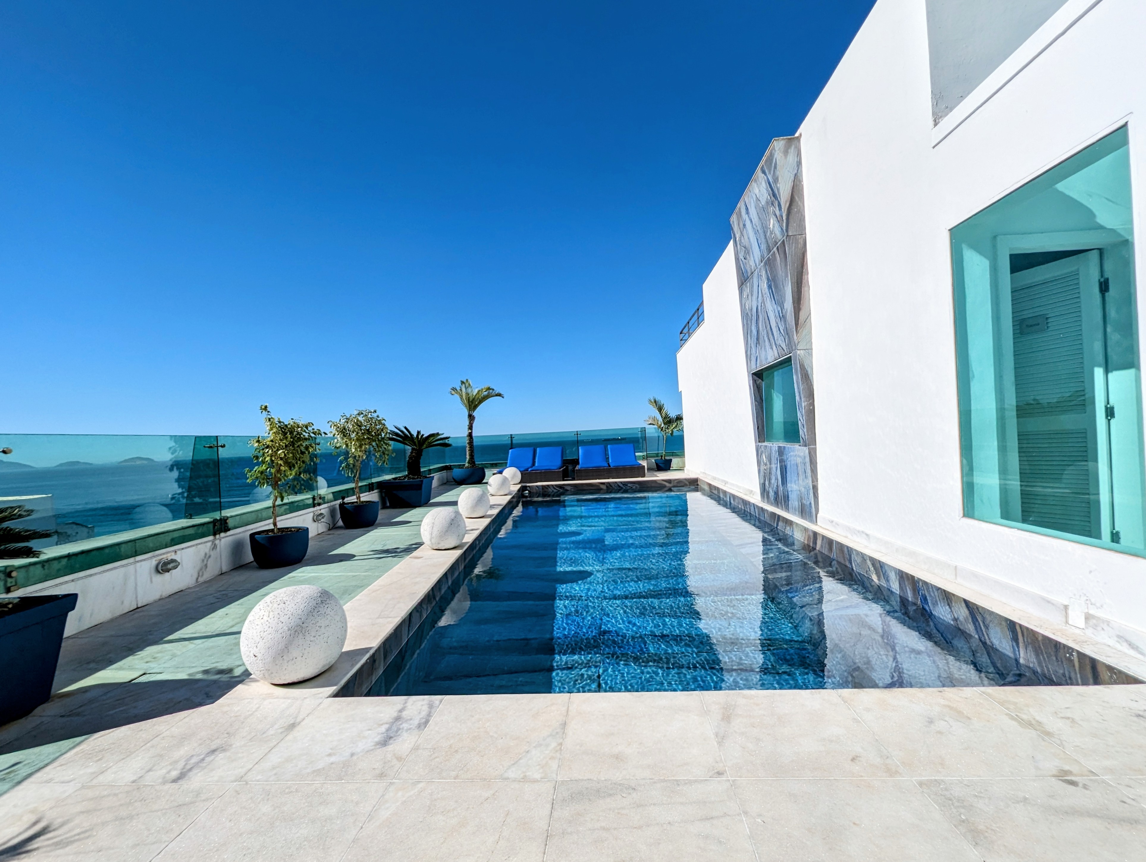 Cobertura Copacabana Frontal Mar