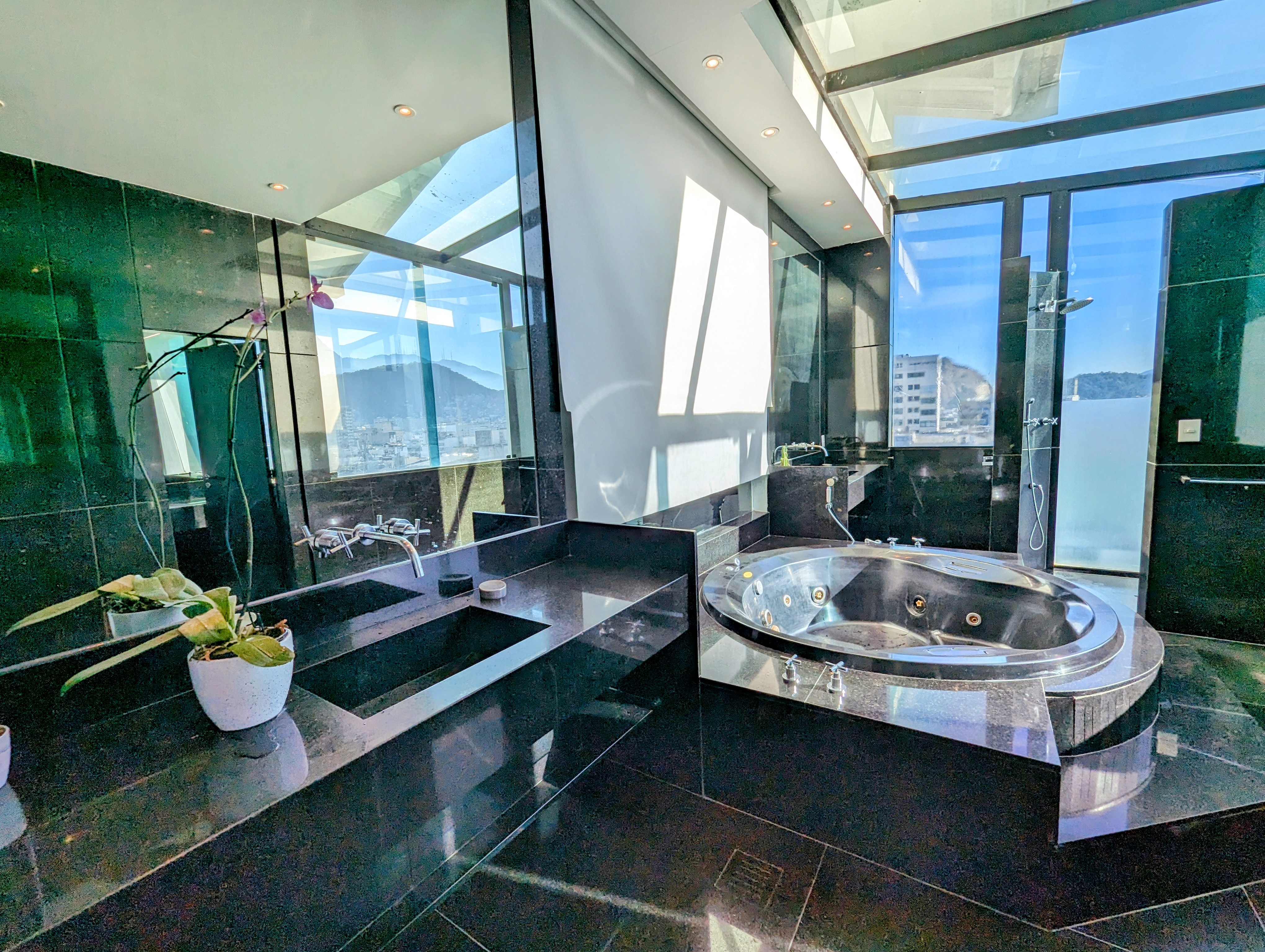 Cobertura Copacabana Frontal Mar