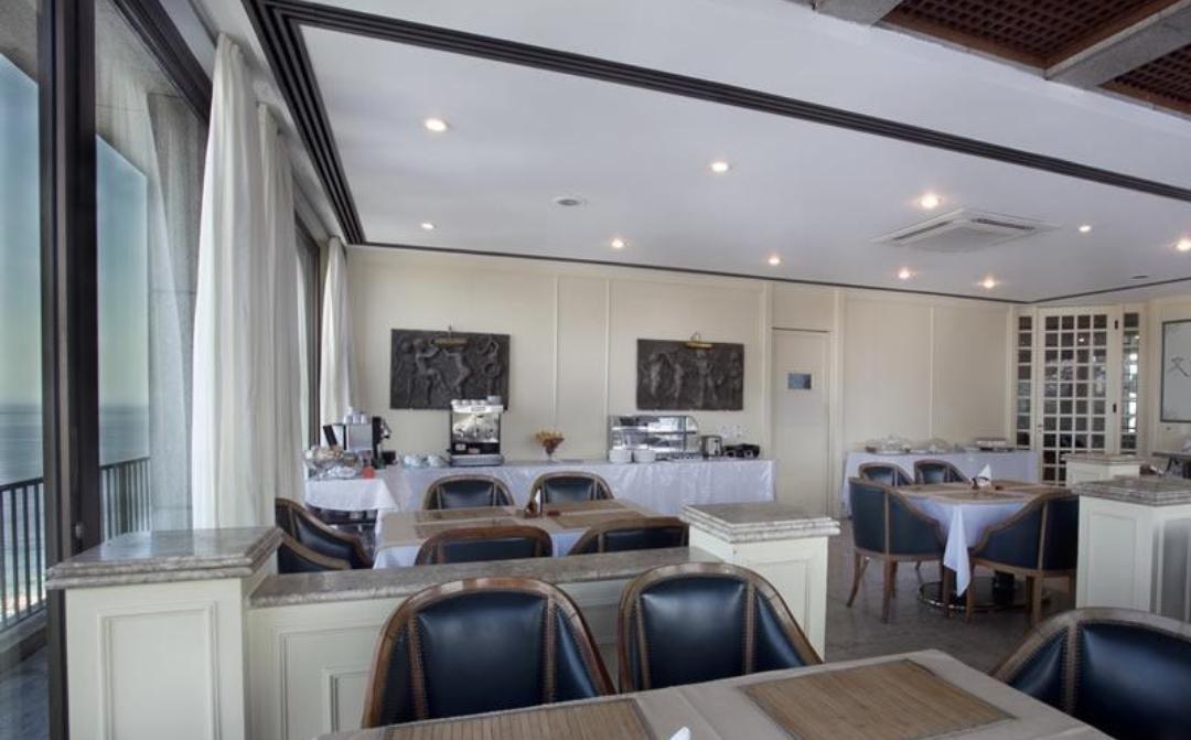 Tiffany’s Ipanema 1205