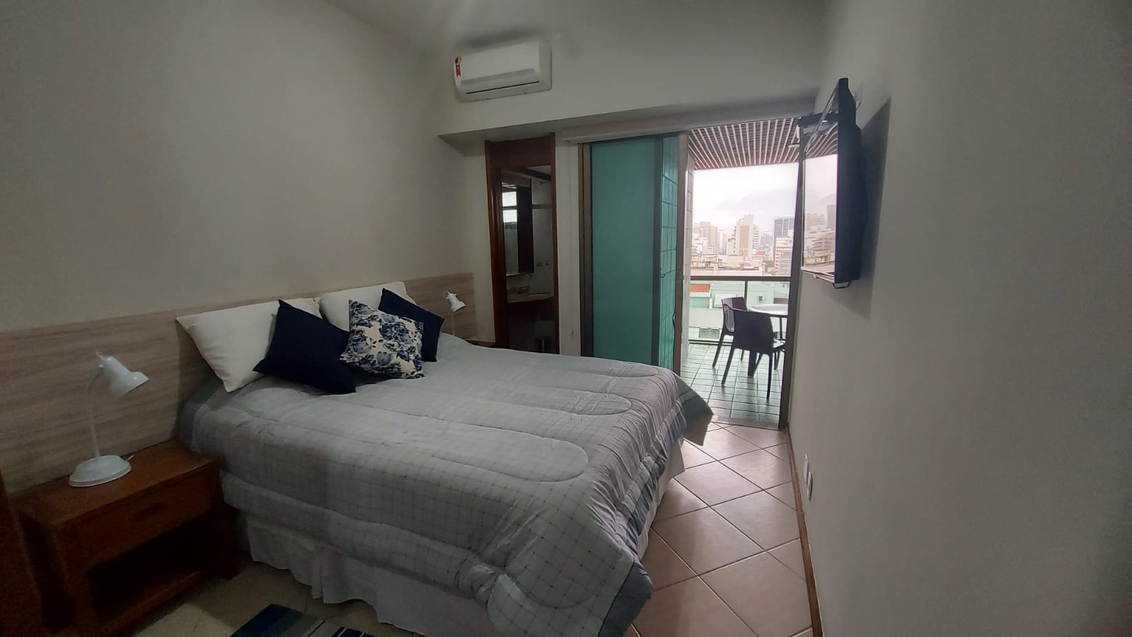 Tiffany’s Ipanema 1105