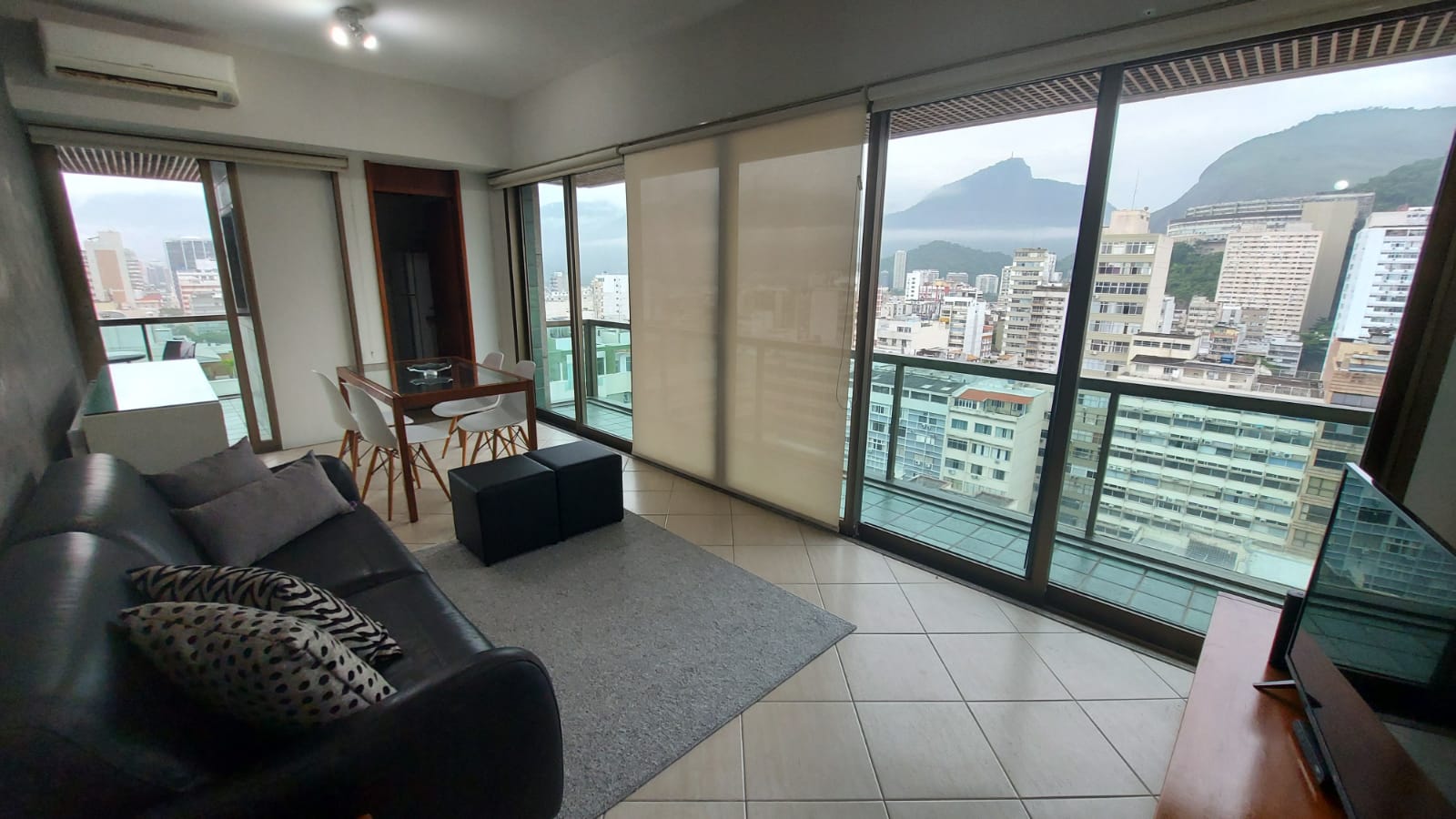 Tiffany’s Ipanema 1105