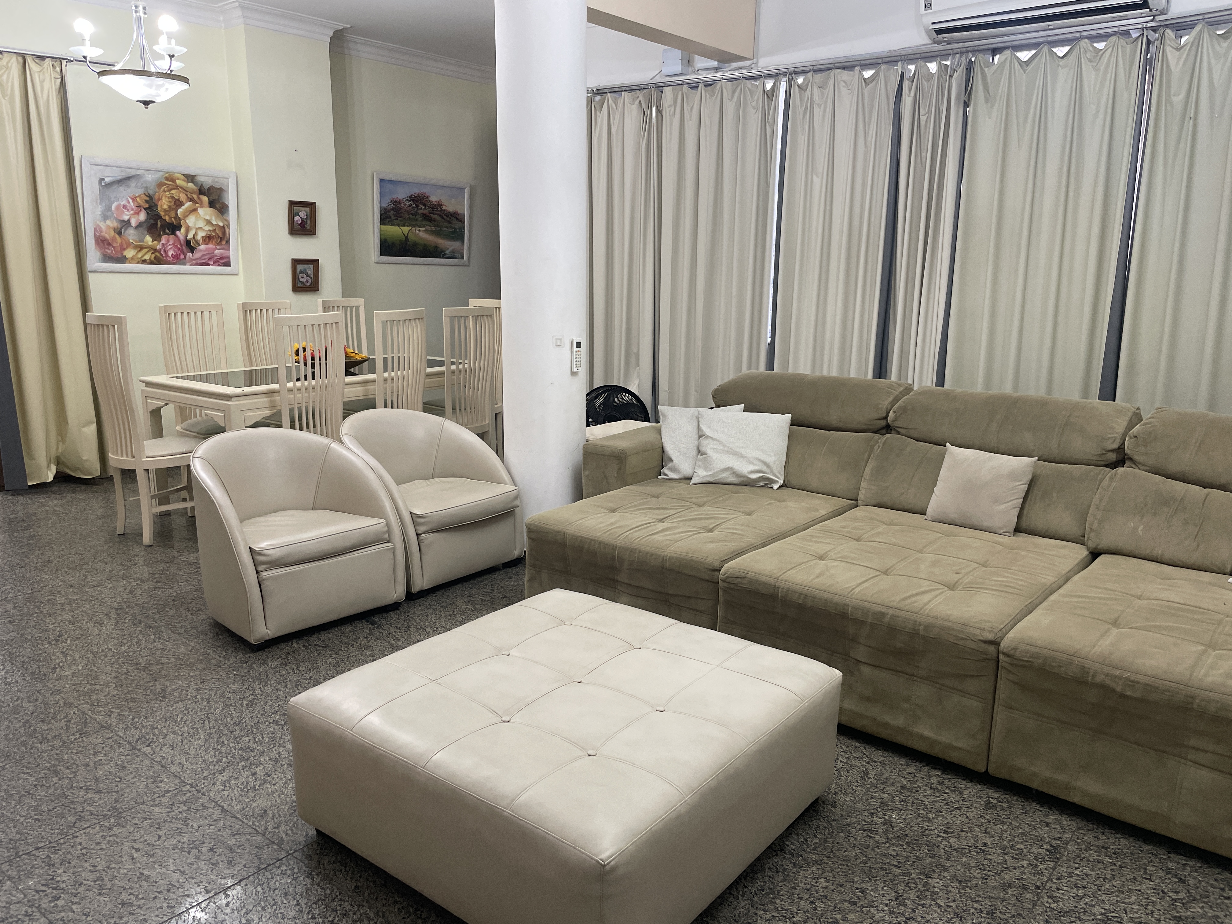 Quatro quartos próximo do Metrô Copacabana