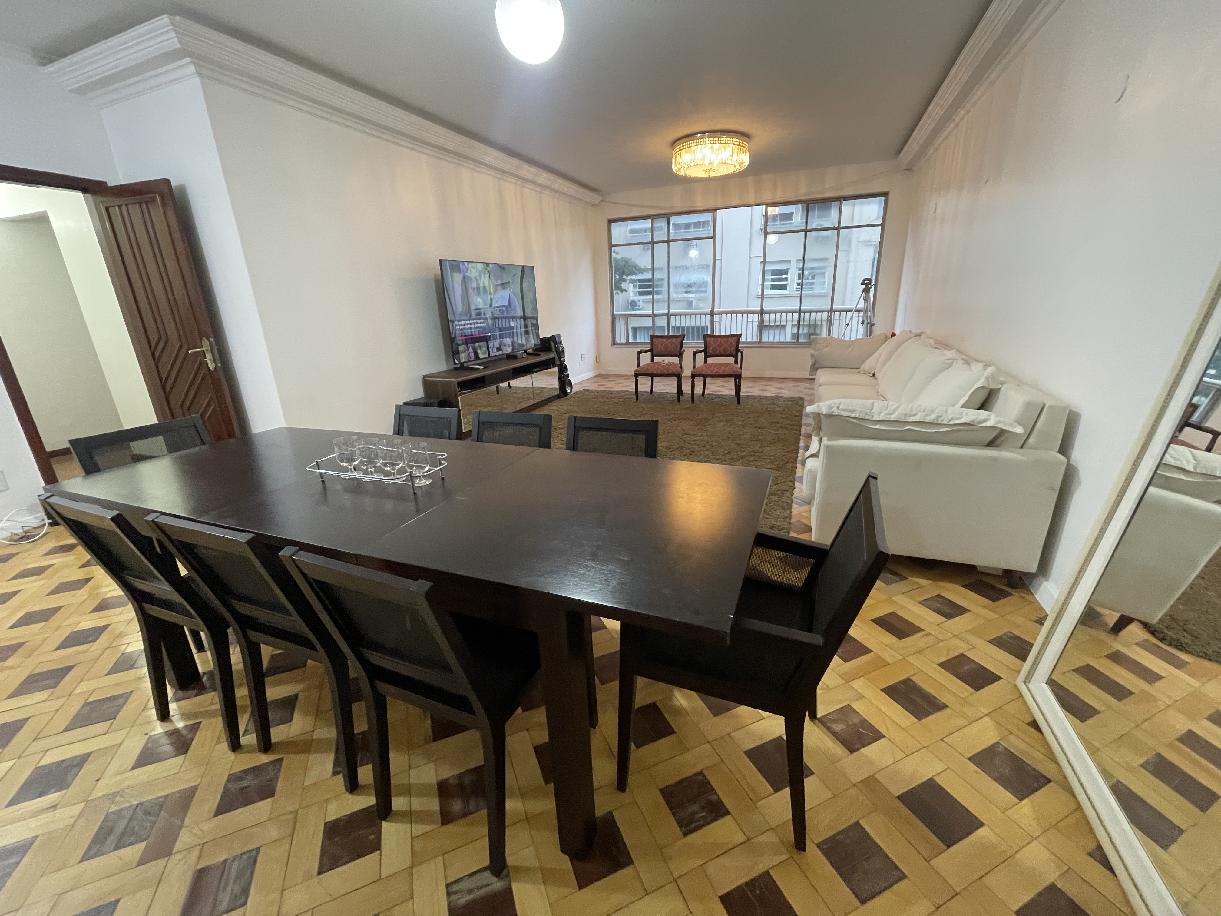 Dois quartos Copacabana central