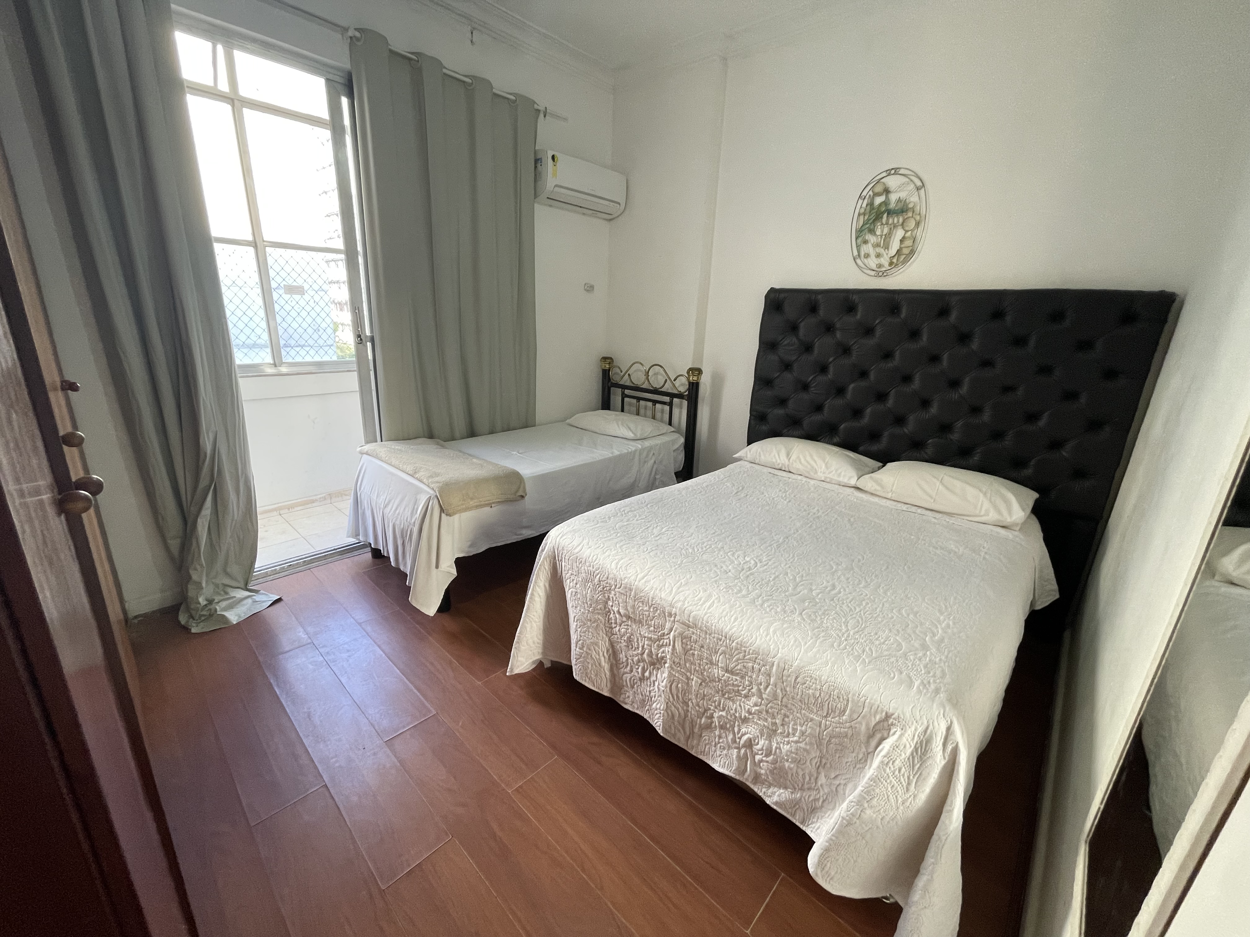 Quatro quartos próximo do Metrô Copacabana