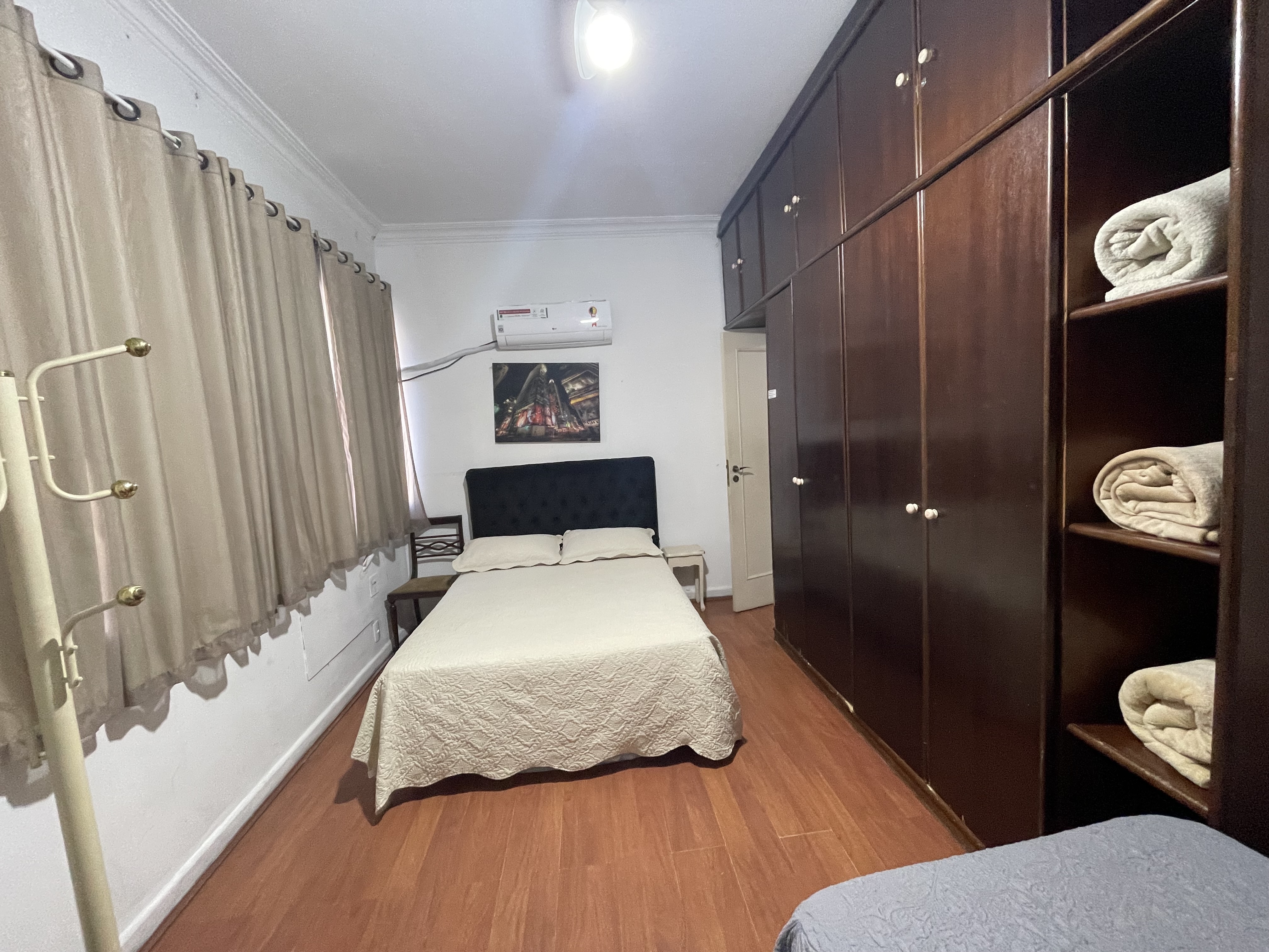 Quatro quartos próximo do Metrô Copacabana