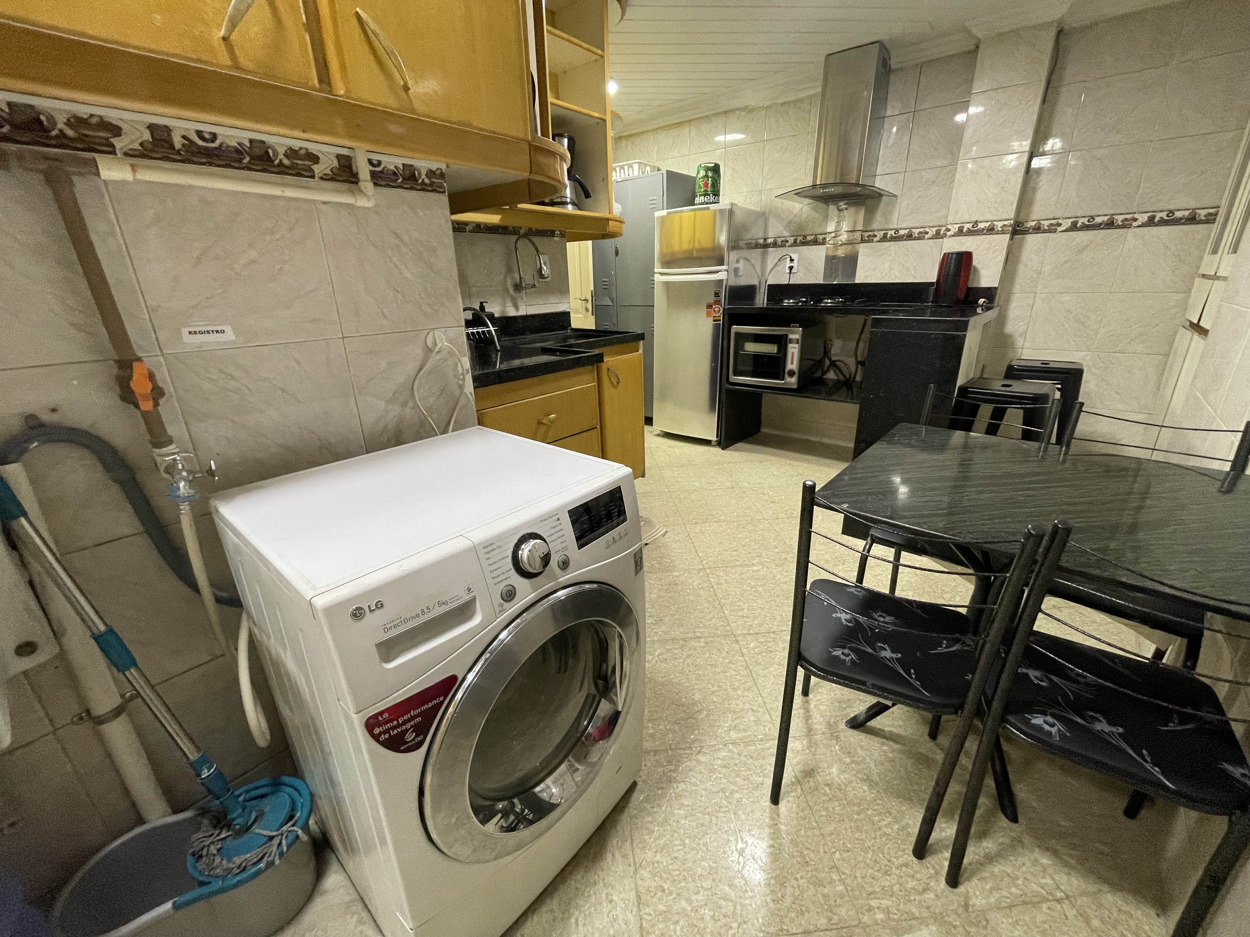 Quatro quartos próximo do Metrô Copacabana