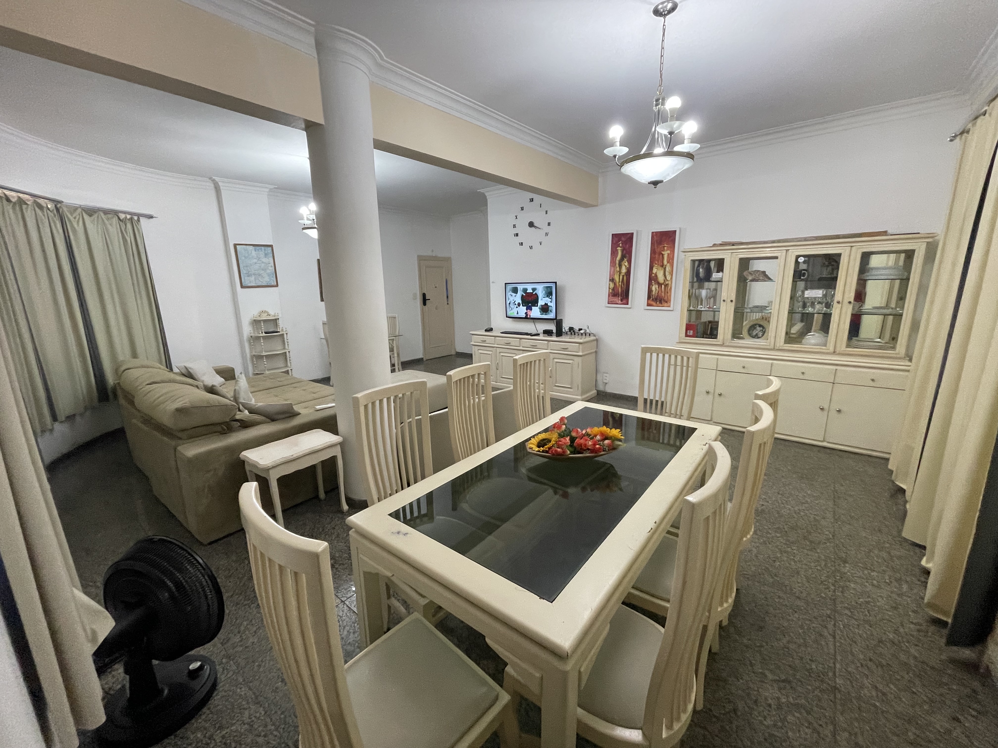 Quatro quartos próximo do Metrô Copacabana