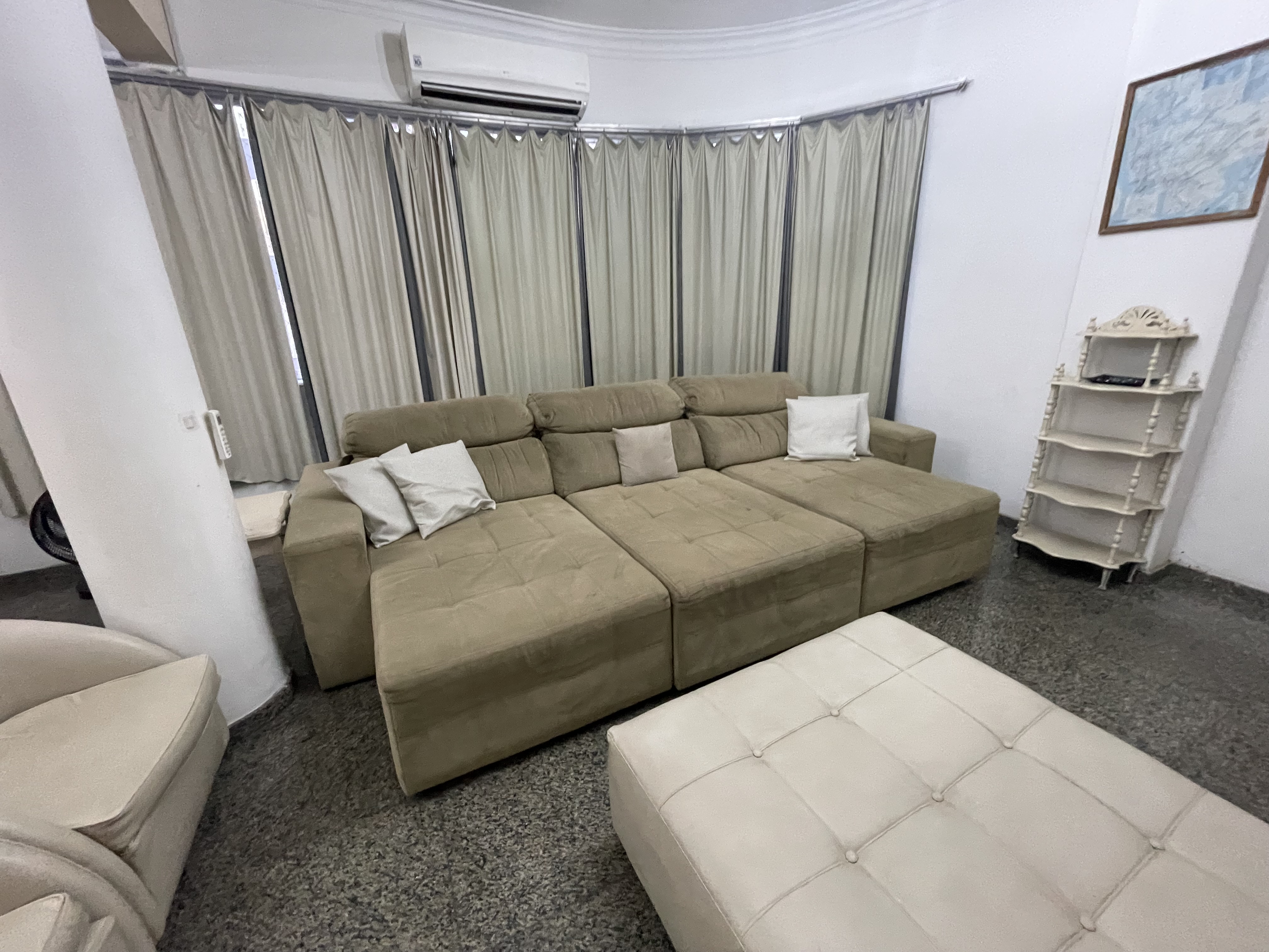 Quatro quartos próximo do Metrô Copacabana