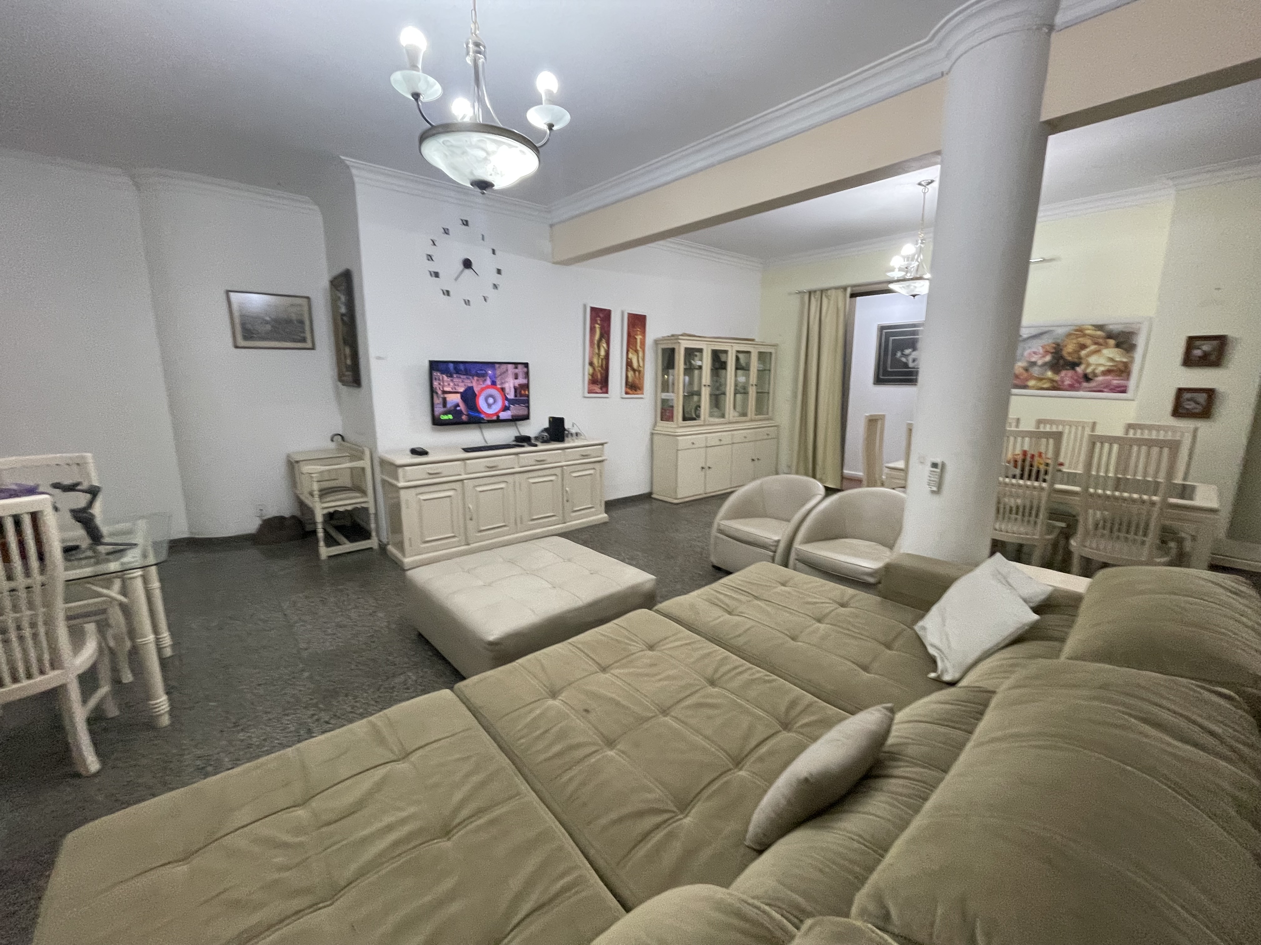 Quatro quartos próximo do Metrô Copacabana