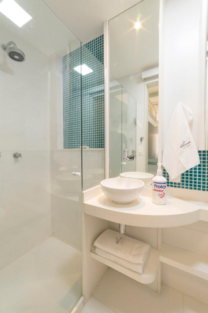 Apartamento Frontal Mar posto 6 Copacabana