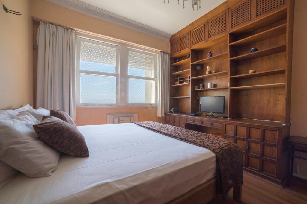 Apartamento Frontal Mar posto 6 Copacabana